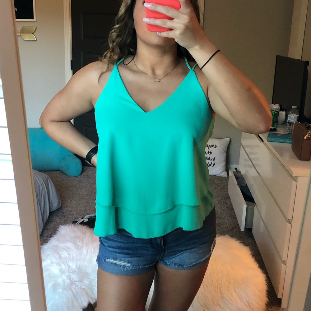 blue tank top